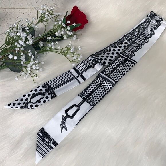 White, silver & Black Key & Lock Scarf Bandeau Tie - Picture 3 of 3